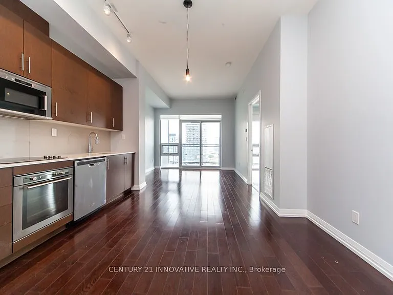 460 Adelaide St E #2023 — Photo 10