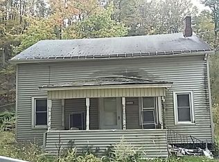 33 Lodi St, Forestville, NY 14062
