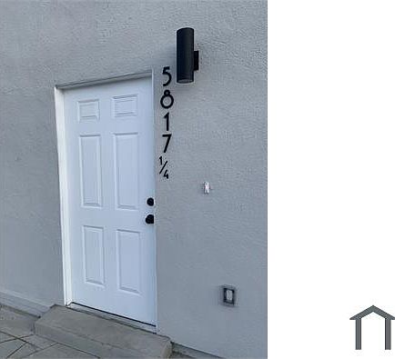3rd image of 5817 1/4 S Van Ness Ave