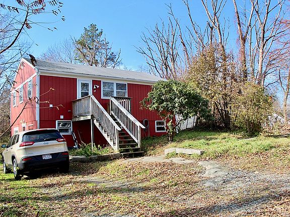 44 Concord St, Duplex 1.25Ac