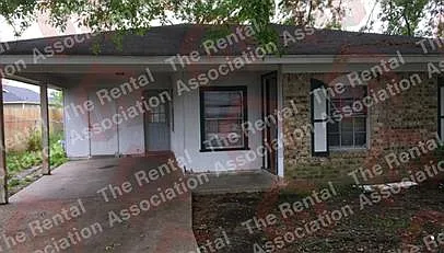 204 Jason Dr — Photo 1