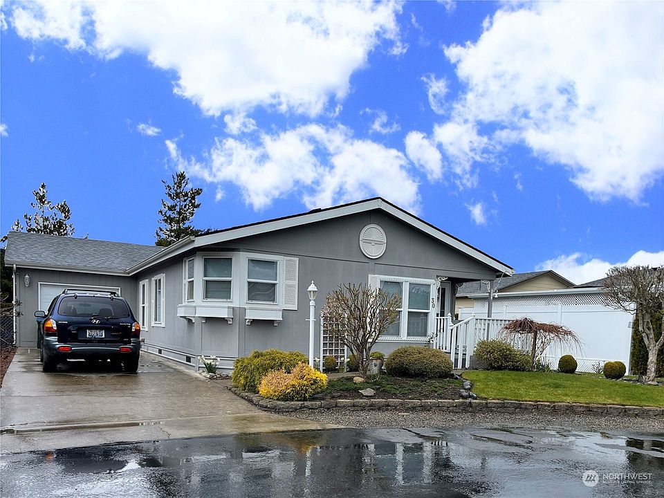 Lovingly maintained home in the coveted and pristine Golden Estates community is sure to please!>