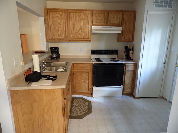 floor is now wood laminate