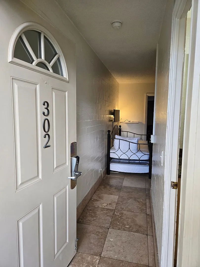 240 Liliuokalani LLC — Photo 1