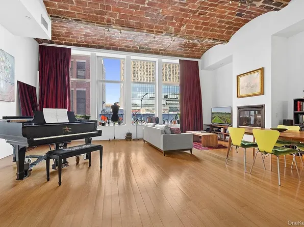 140 West Street #RU, New York (Manhattan), NY 10007