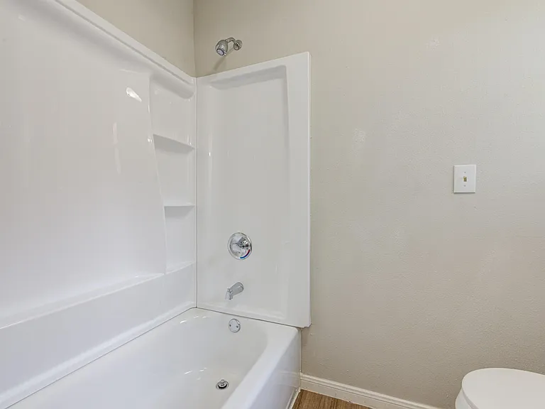 2035 Deerhurst Ln — Photo 12