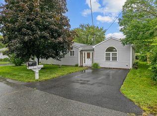 7 Lenox Ave, Westport, MA 02790