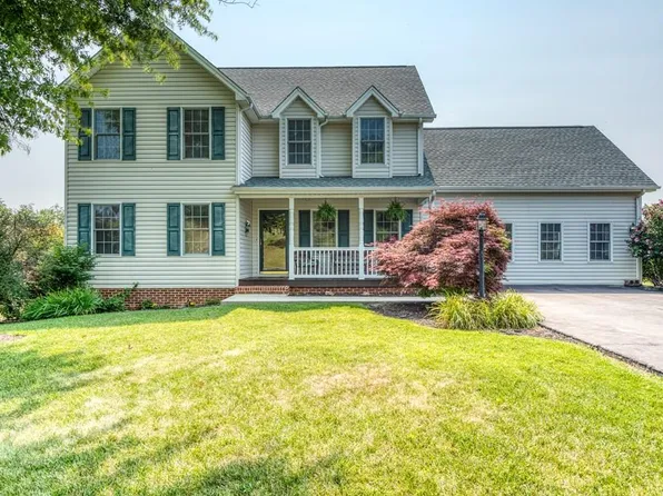 241 Four Apple Ave, Chilhowie, VA 24319