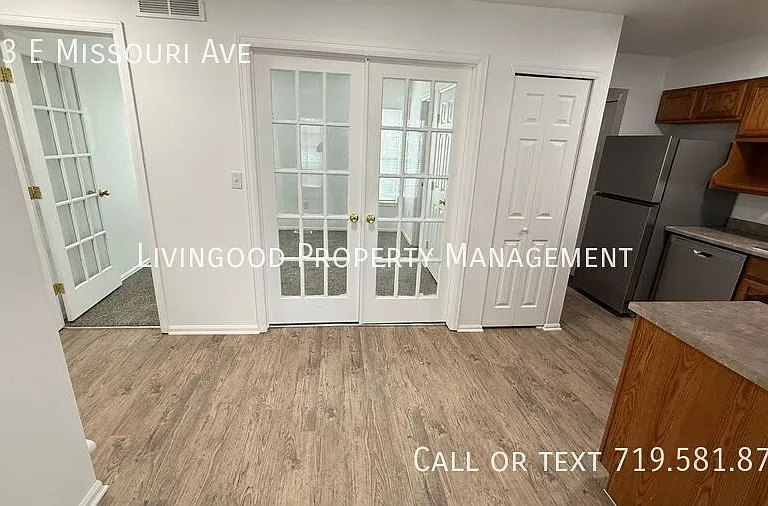 323 E Missouri Ave — Photo 3