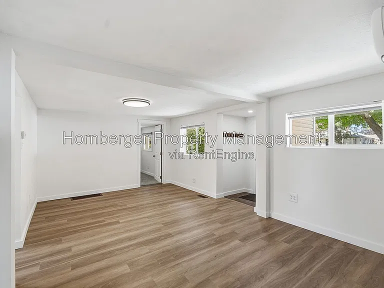 1111 W Central Ave — Photo 4