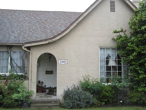 2nd image of 3789 Greenwood Ave