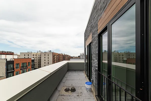 Rented by 146 Erasmus LLC | media 13