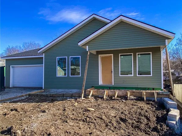 303 N Lexington St, Harrisonville, MO 64701