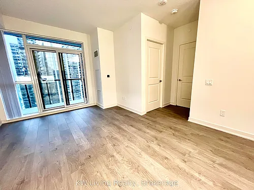 4955 Yonge St Photo 1