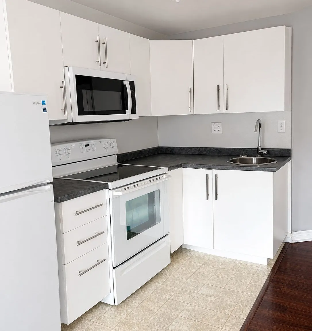 Studio, $1,500 — Photo 4
