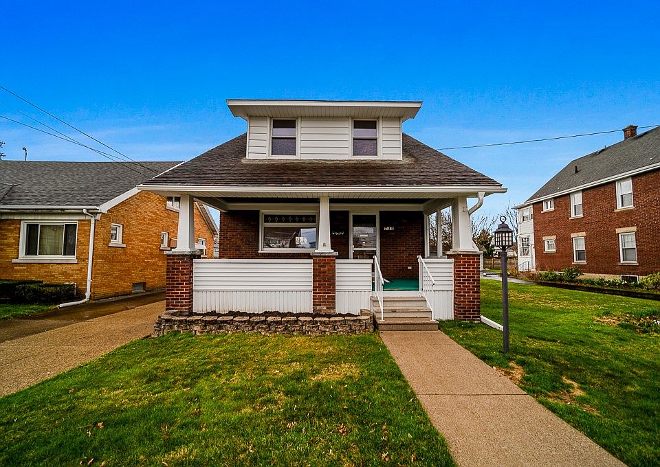1st image of 735 E 31st St