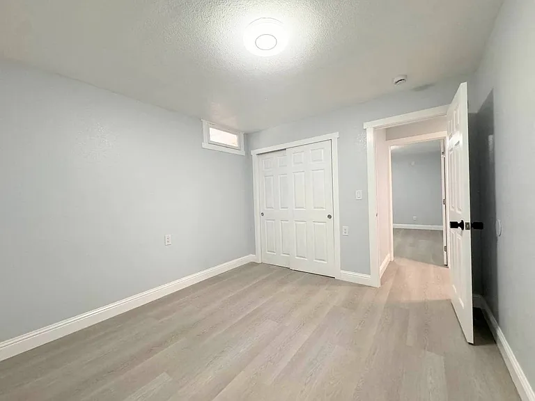 641 S 10th St — Photo 17