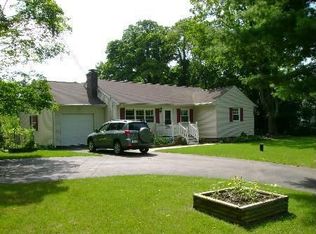 22 Sunrise Hill Rd, Fishkill, NY 12524