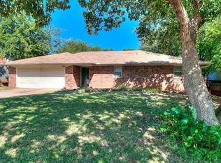 801 Ridgecrest Rd, Edmond, OK 73013