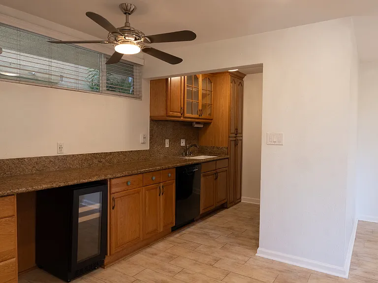 465 S Los Robles Ave #2 — Photo 5