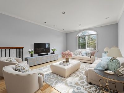235 Price Ct, West New York, NJ, 07093