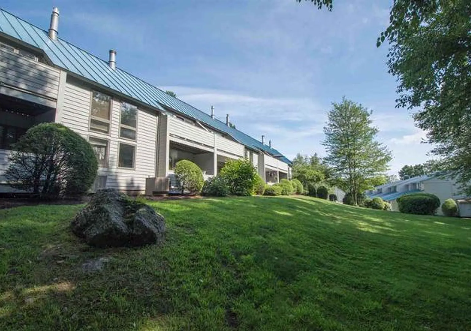 Long-Term Condo Rental Near Weirs Beach — Photo 1