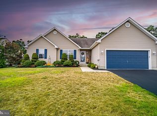 13 Cobblestone Ln, Little Egg Harbor, NJ 08087