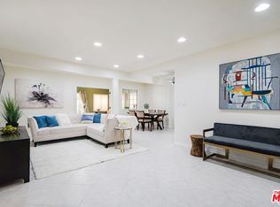 19407 Vose St, Reseda, CA 91335