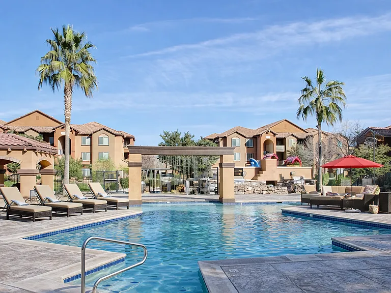 Tierra Pointe Apartments — Photo 15