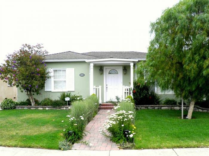 1st image of 8030 Croydon Ave