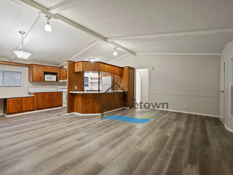 140 W Cosgrove Rd — Photo 14