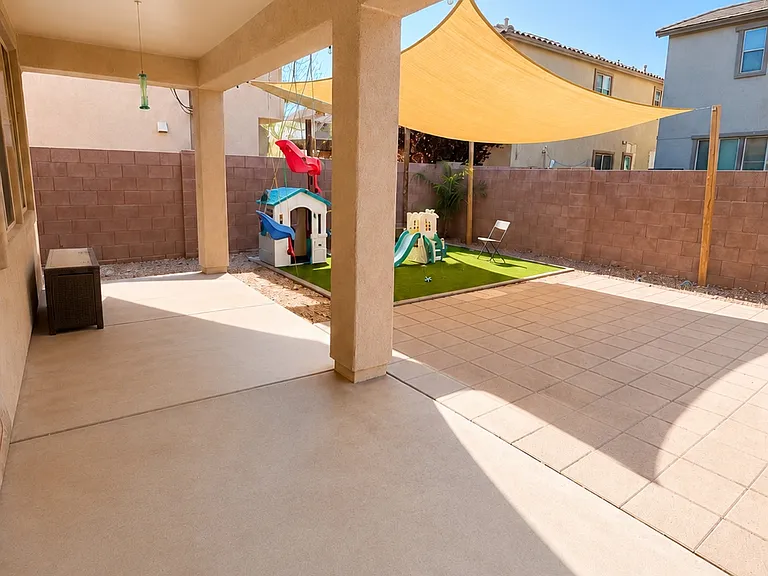 723 W Calle Canto Sereno — Photo 21