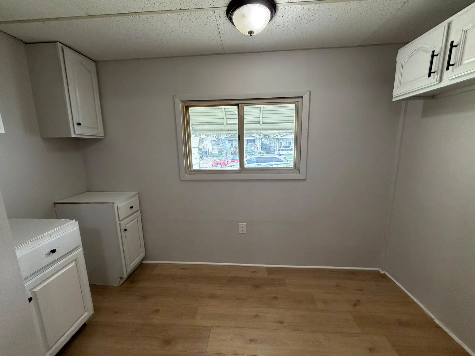 2 bed, 809 sqft, $950 — Photo 2