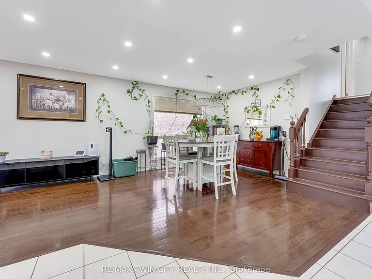 183 Bush Clover Cres — Photo 10