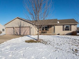 W5364 Gable Dr, APPLETON, WI 54915