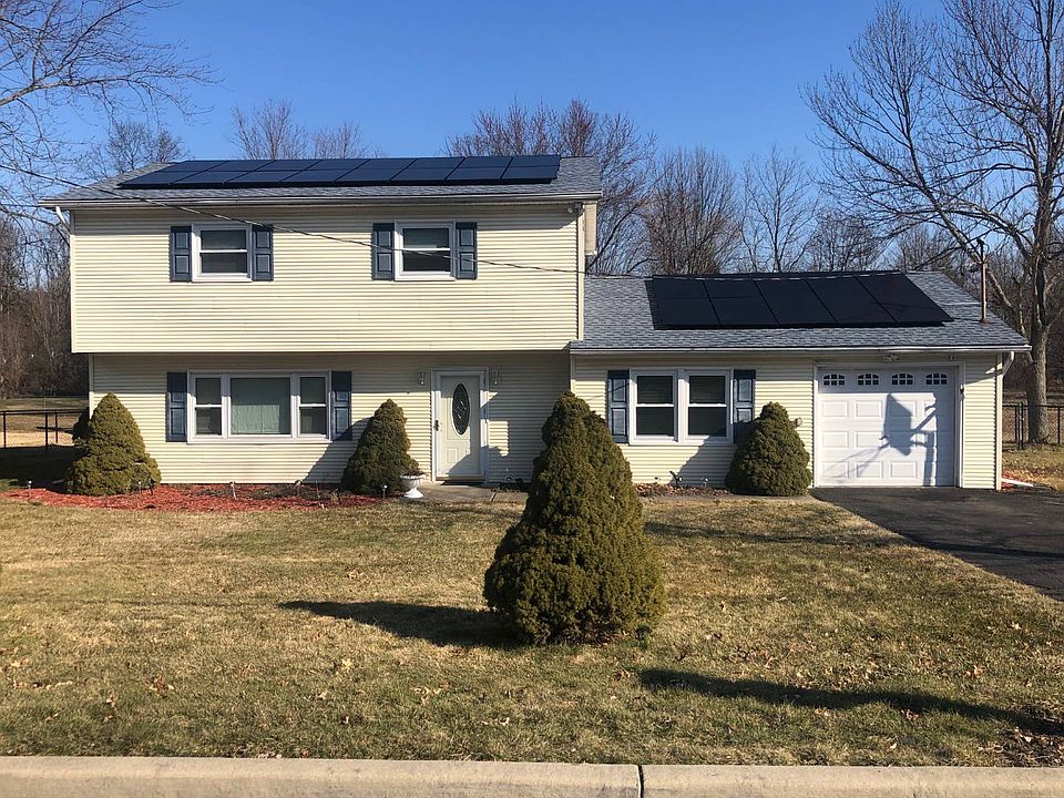 1st image of 32 Park Dr