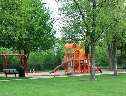 Park in front of the Building