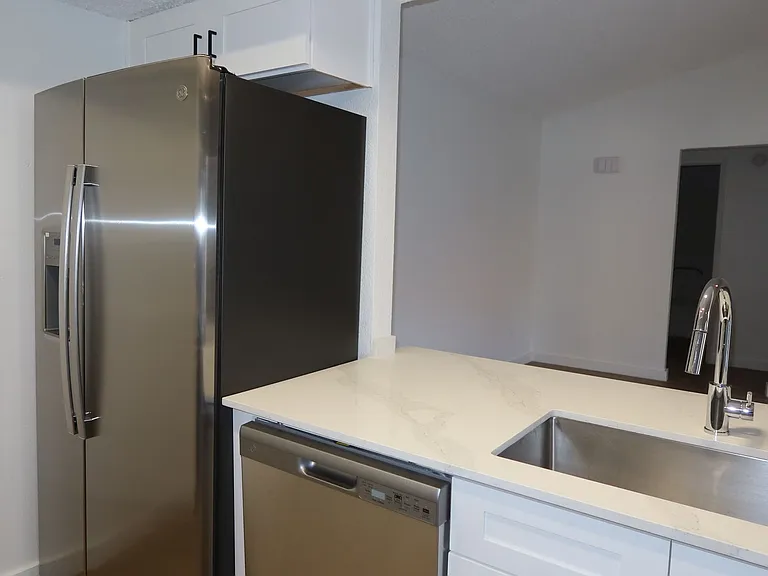 9607 Aberdeen Way #B — Photo 11