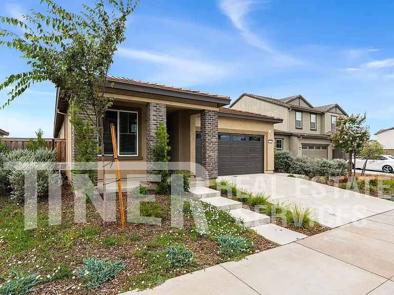 8112 Joecy Way — Photo 5