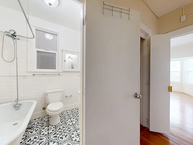 920 Taylor St #8 — Photo 11