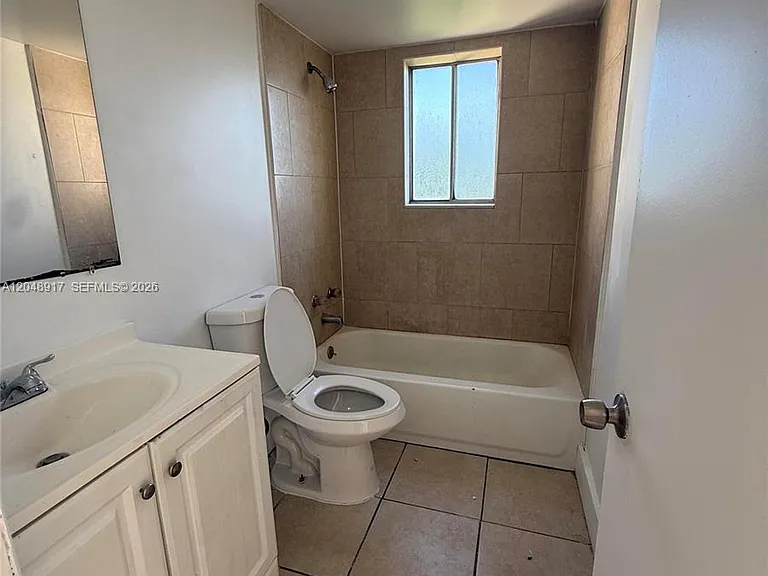 2830 Somerset Dr #402N — Photo 6