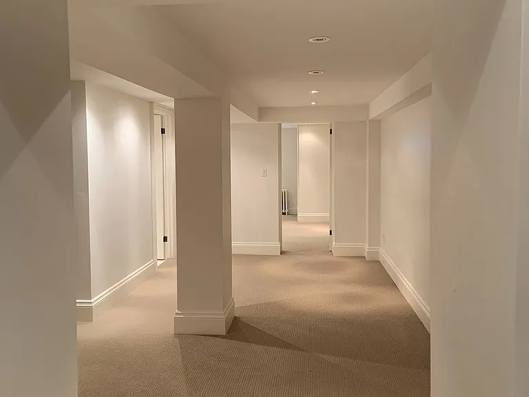 123 Bedford Rd #LOWER — Photo 5