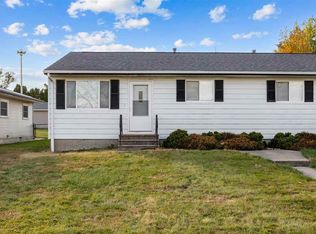 410/412 9th Ave, Clarence, IA 52216