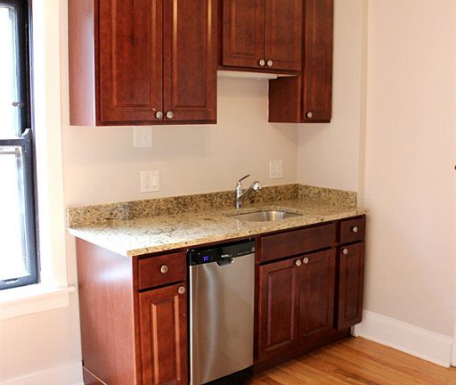 3rd image of 2100 W Ainslie St #21102N