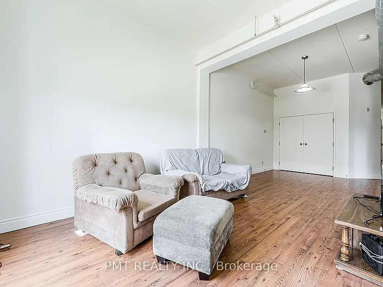 150 Colborne St #208 — Photo 10
