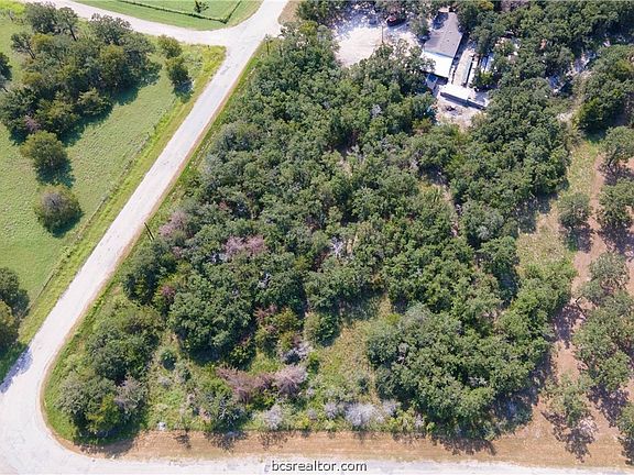 4th image of Mallard Dr