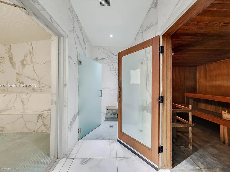 90 SW 3rd St #3109 — Photo 15