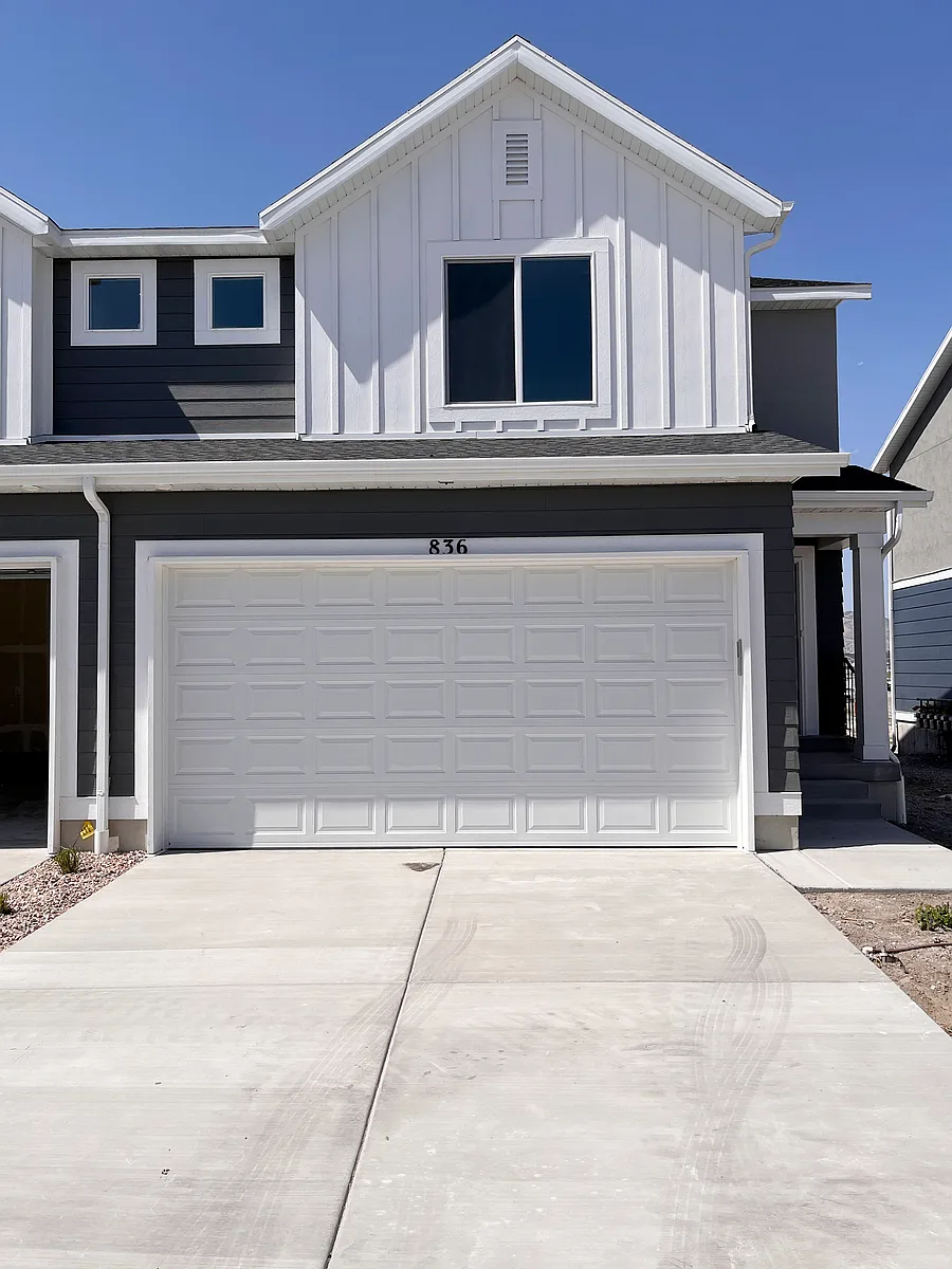 Building Photo - 836 E Sand Dollar Way