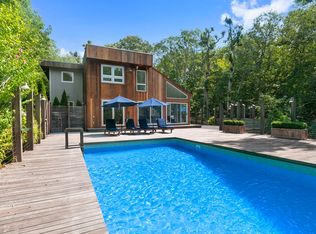 21 N Hollow Dr, East Hampton, NY 11937