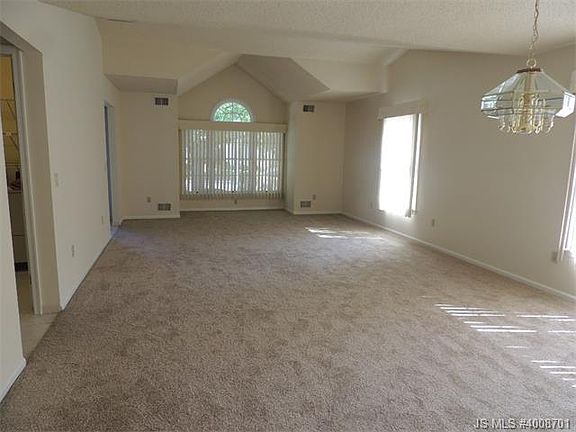 3rd image of 1715 Sweetbay Dr